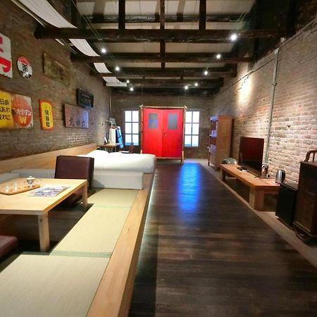 和寂百年天井老房子包棟民宿wabisabi Japanese Entire Home Тайнан Екстериор снимка