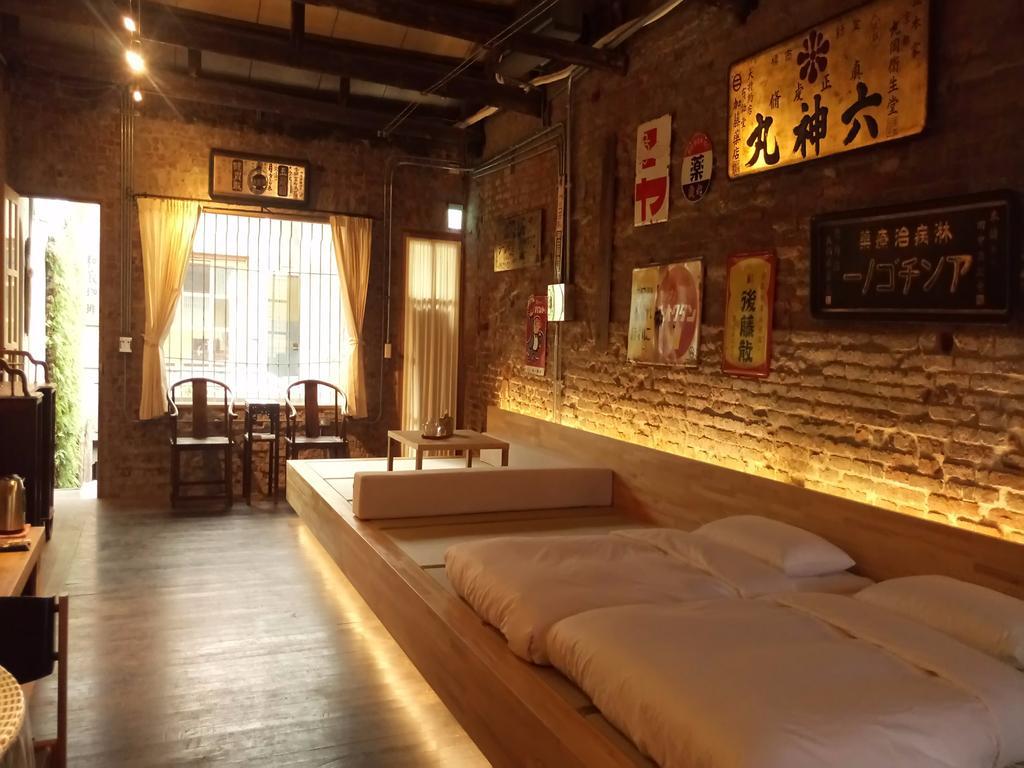 和寂百年天井老房子包棟民宿wabisabi Japanese Entire Home Тайнан Екстериор снимка